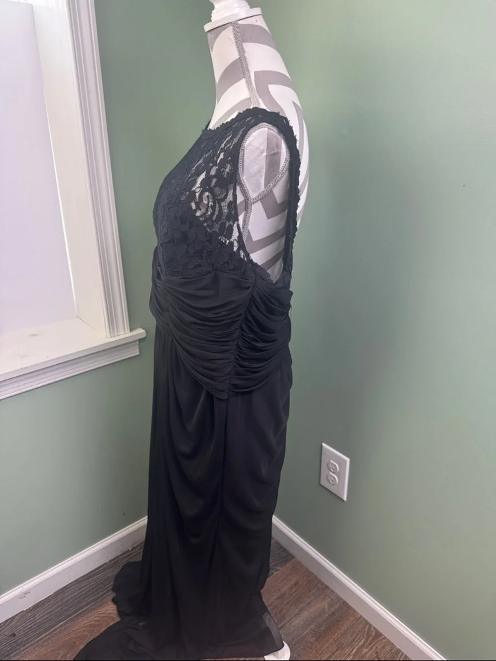 David's Bridal Black Lace Bodice Maxi Dress 18 - Picture 4 of 9